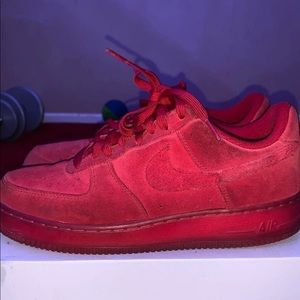 Air Force 1 triple red